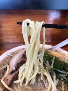 ラーメン405 - 麺