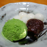 猿蔵 - 抹茶白玉ぜんざい（420円）