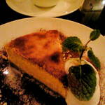 アパートメントエムカフェ - カボチャのベークドチーズケーキ