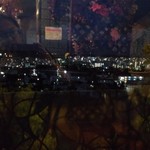 コザドライブインレストラン - 夜景が見えるんですが、見えづらい(^_^;)
