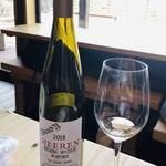 徳山鮓 - 徳山さんおすすめの「鮒すしに合う白」まろやかな酸味が美味しい！