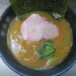 yokohamaiekeikumpuuya - 家系ラーメン