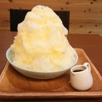 CAFE Luce - 【プリン氷：780円】
            見た目はシンプル。