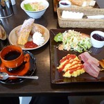 Free Bird - モーニング（フレンチトースト全体）