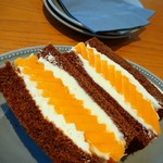 &ima - フルーツサンド  1600円
完熟マンゴー 