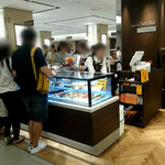 フレデリック カッセル - 外観①