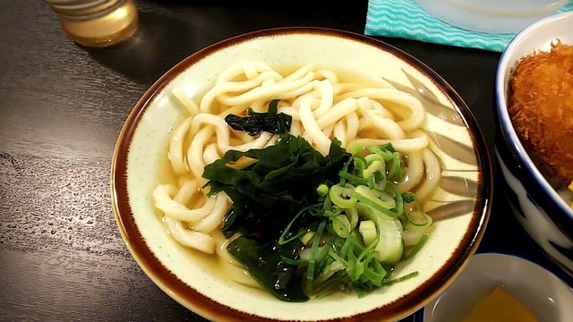 饂飩 鶴丸饂飩本舗 谷町1丁目店（谷町・谷町四丁目/うどん） - Retty