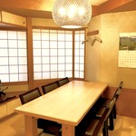 八幡鮨 - 2F座敷テーブル席(計18席)