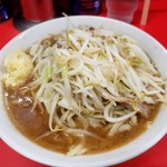 Ramen Jirou - 小ラーメン、野菜少な目、ニンニク