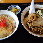 天狗 - 煮干そば・牛丼セット。