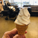 イケアレストラン - お会計が済んだら
            お決まりのソフトクリーム♡
            ５０円で丁度良いサイズ♡