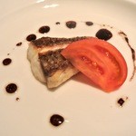 エノテカ・オルモ・デル・カウカソ - 真鯛のポアレ・バルサミコソース　アメーラトマト