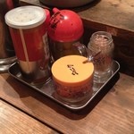 井田商店 - カウンター上　2012.01