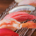 The balance of toppings and rice is exquisite. ``Nigiri'' made by skilled craftsmen