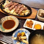 隠れ家 父娘庵 - 焼肉定食の全貌。