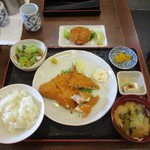 Kushiyaki Izakaya Beniya - アジフライ＋チーズメンチ