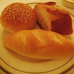 フランス料理 ル・トリアノン - ('12/1)ﾊﾟﾝ