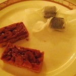 フランス料理 ル・トリアノン - ('12/1)小菓子