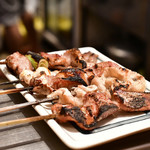 もつ焼き 大統領 - もつ焼き盛合せ おまかせ(5本)@450円