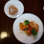 洋食屋 マンジャーレ TAKINAMI - お肉のランチ(980円)です。
