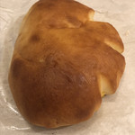 パンDEチーノ - カスタードクリームパン@162円