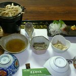古遠部温泉 - 2012年２月４日の夕食。これに揚げたての天ぷらが後から運ばれてきます。