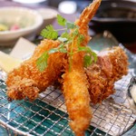 Tonkatsu revolution - ☆へれとんかつ定食 1430円