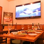 魚と野菜のうまい店 伸信 - 65インチの大画面