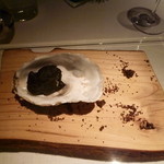 NARISAWA - 森の牡蠣　牡蠣をゆずの炭を粉に混ぜてフライにしました