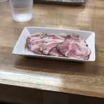 ぶたのほし - 10食限定の「桃ニク増し」！300円のプレミアム（笑）。いや、しかしながら美しい。