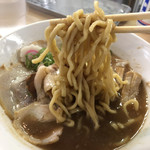 ぶたのほし - とんこつラーメンリフトアップ。