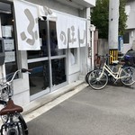 ぶたのほし - だいぶ暖簾も色あせましたなぁ。