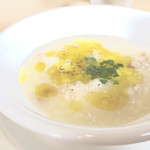 affetto akita - シェフの実家で採れたジャガイモとベーコンのスープ
