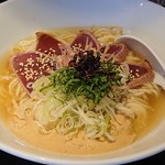 鶏そば・ラーメン Tonari - 戻り鰹の冷やしごまだれあえそば 1,000円
