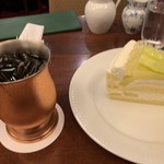 椿屋珈琲 - アイスコーヒー、マスクメロンショートケーキ