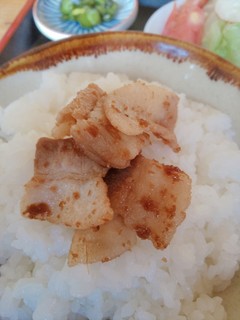 Goban Shokudou - 焼肉＝豚バラの生姜焼き
                        王道と言っていいシンプルな味付け