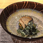 丸新 - 煮鮑に鮑の肝と海胆のﾘｿﾞｯﾄ