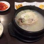 Bokuchori - 大きなトゥッペギの「半参鶏湯」！
                      満腹。満腹。
