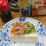 伊勢屋酒店 - 冷奴。