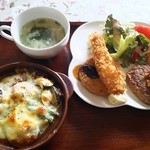 カプリチョ - 料理写真:１プレート＆焼きチーズカレー。