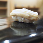 日本橋蛎殻町 すぎた - 穴子の握り（塩）