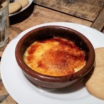 PULPO - デザートのクレームブリュレ。