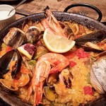 PULPO - 魚介のパエリア（S)。