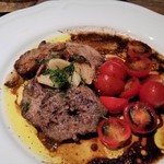 PULPO - マグロのびんた（ほほ肉）ステーキ。