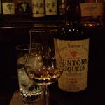バー アトリウムギンザ - かつて、節税のためアルコール度を抑え「リキュール」として販売されていた、サントリーホワイト