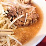 ラーメン二郎 - スープ