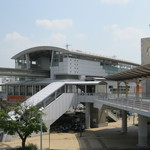 Omoromachi Ba Ishimitsu Nakaniwa No Aru Kinemba- - おもろまち駅です｡