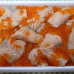 丸田魚店 - 甘酢生姜をどけてもご飯が見えません！