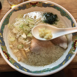 特麺コツ一丁ラーメン - ラーメン 麺半分 700円 ニンニクあり アブラ多め