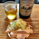 特麺コツ一丁ラーメン - 瓶ビールとおつまみ 600円 